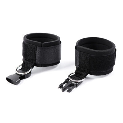 Alternative view of RESTRIÇÕES DE PULSO FETICHE DE NEOPRENE OHMAMA COM GANCHO E LAÇO