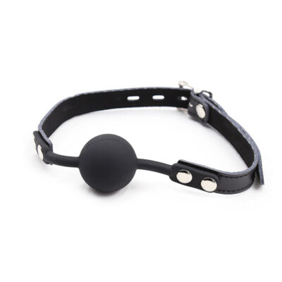 Mordaça bola de silicone ohmama fetiche com cinto de couro ohmama fetish caliente. Pt