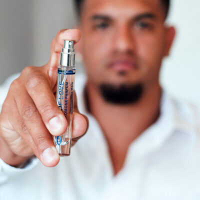 Embalagem disponível em: /en/ eye of love caliente. Pt