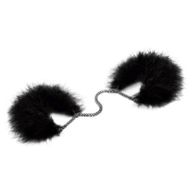 Alternative view of ZA ZA ZU ESPOSAS DE PLUMAS.