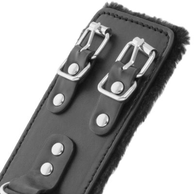 Darkness wrist restraints black with fur darkness bondage caliente. Pt