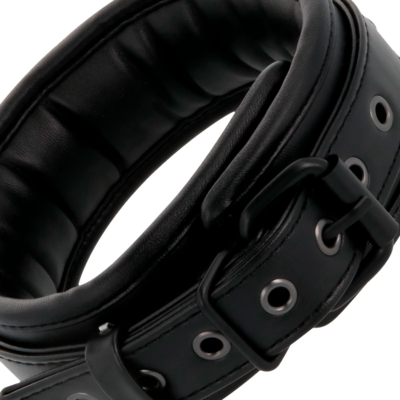 Darkness leather and handcuffs black darkness bondage caliente. Pt