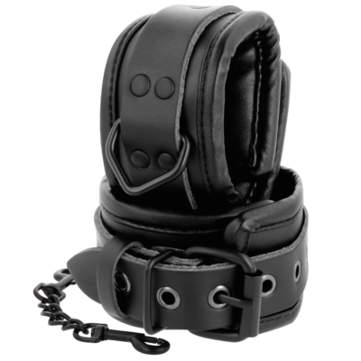 Darkness leather and handcuffs black darkness bondage caliente. Pt