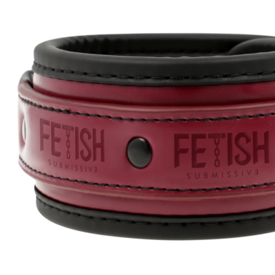 Fetish submissive dark room tornozelo punhos de couro vegano fetish submissive dark room caliente. Pt