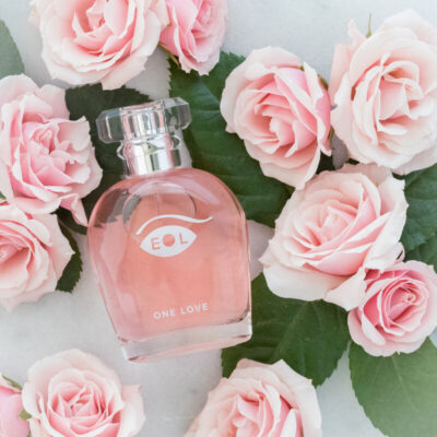 Embalagem disponível em: /en/ eye of love caliente. Pt