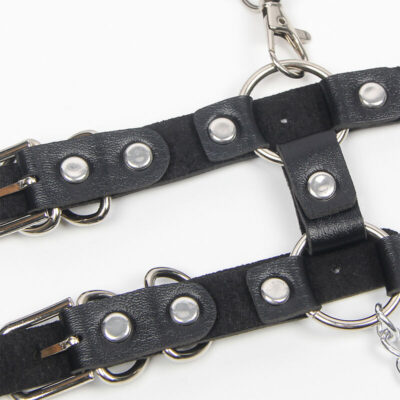 SUBBLIME - ARNÊS COM CORREIAS E CORRENTE DETALHES TAMANHO ÚNICO 18 Subblime - arnês com correias e corrente detalhes tamanho único subblime fetish caliente. Pt