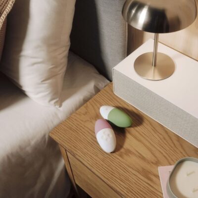 Lelo - siri 3 clitoris massager pistache creme lelo caliente. Pt