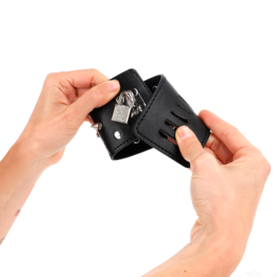 Kink - retenções de pulso punk com pontos 25 x 6 cm kink wrist restraint caliente. Pt