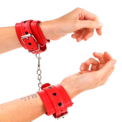 Kink - pulso vermelho com inserção de coração preto ajustável 21-28 cm x 5,5 cm kink wrist restraint caliente. Pt