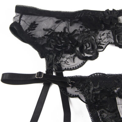 SUBBLIME - CONJUNTO DE 3 PEAS SUTI + TANGA + LIGA ESTAMPADO FLORAL PRETO S/M 23 Subblime - conjunto de 3 peas suti + tanga + liga estampado floral preto s/m subblime sets caliente. Pt