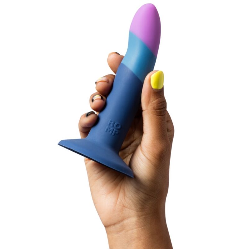 ROMP - PICCOLO DILDO DE SILICONE COM VENTOSA TRICOLORIDA 14 CM 3 Romp - piccolo dildo de silicone com ventosa tricolorida 14 cm - image 3